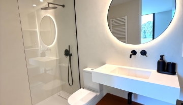 Resa Estates Ibiza longterm rent Talamanca penthouse bathroom 1.jpeg